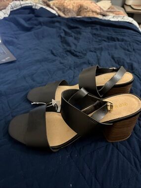 Old Navy Black Block Heel Sandals with Wood-Effect Heel